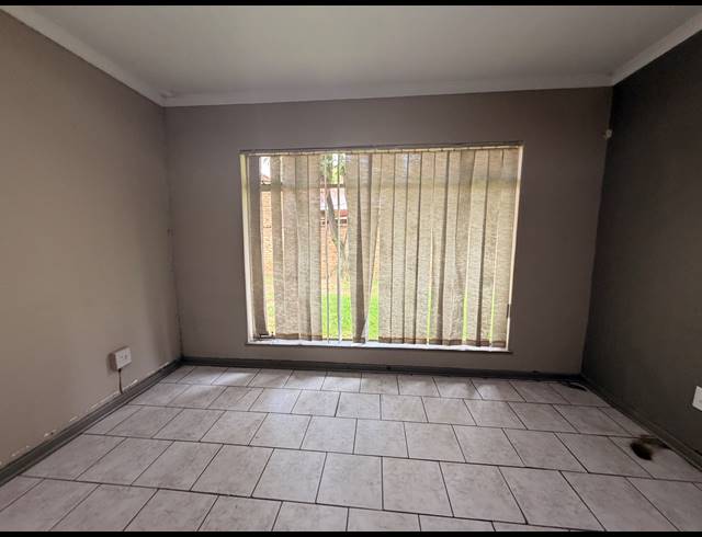 200M² OFFICE TO LET IN SUNWARD PARK